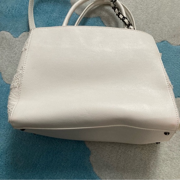 Rare Betsey Johnson Lace Pearl of A Girl Bow Satchel - Picture 4 of 7